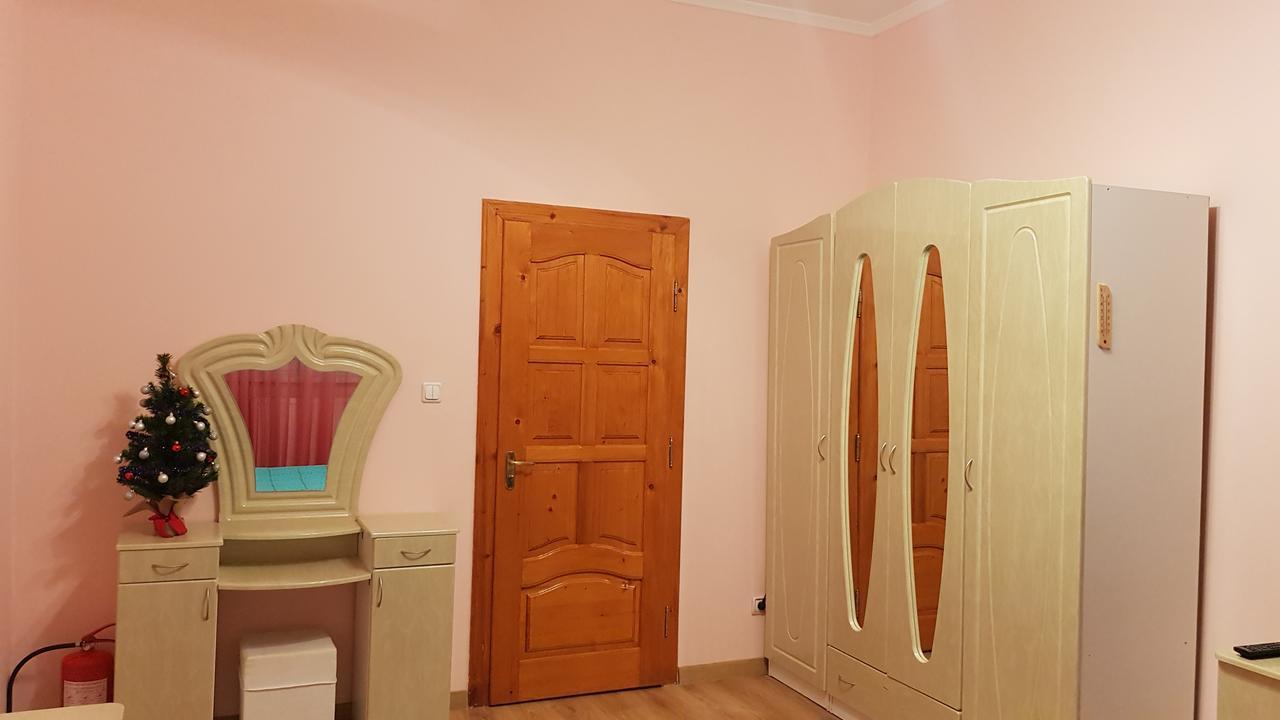 Hotel Lara Solochin Zewnętrze zdjęcie